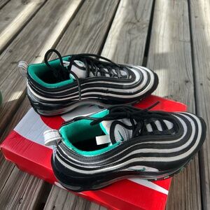 Nike Kids Black and Green Sneakers